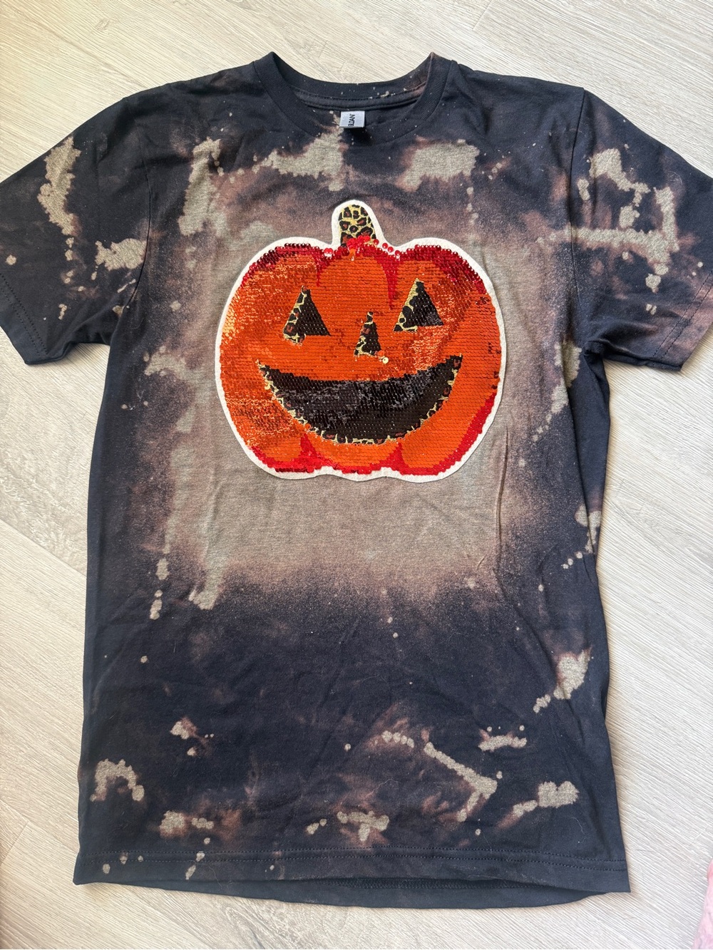 Halloween Sequin Pumpkin Leopard Bleached Tee Dark Brown Small NWOT